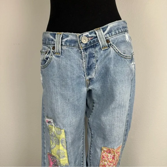 Vintage Levis 513 Floral Patchwork Bootcut Jeans Size 7M Distressed Denim Boho - Picture 2 of 15